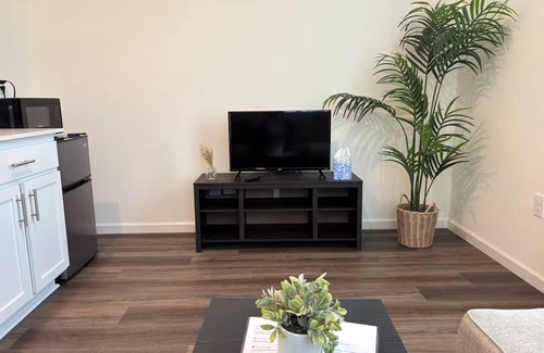 Visalia Apartamento | The Sequoia Nook – Clean, Cozy & Minutes from Downtown Visalia