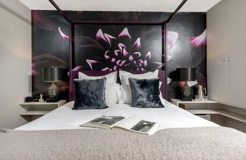 Hurley Casa | The Set Room