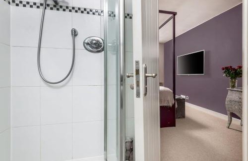 Hurley Casa | The Set Room