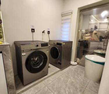 Taman Johor Jaya Casa | The Seven Room