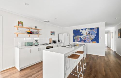 Maslin Beach Casa | The Shack at Maslin Beach - C21 SouthCoast Holidays