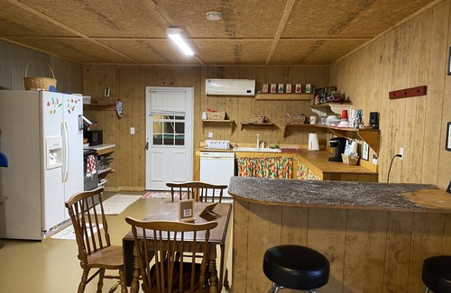 Horse Cave Casa | The Shack on Shortcut private Barndominium