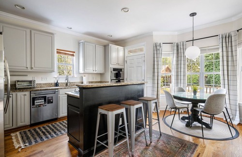 North Charleston Casa | The Shady Oak | Pool in Park Circle