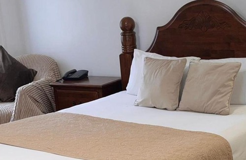 Halifax Cama Y Desayuno | The Shakespeare Deluxe Hotel and Caribbean Restaurant Halifax