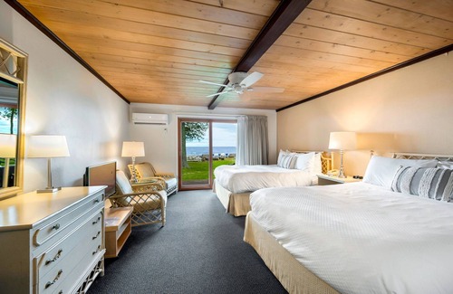 Egg Harbor Hotel | The Shallows Resort