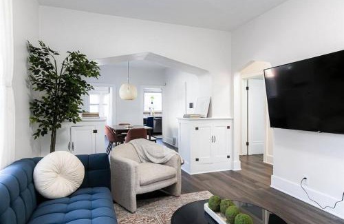 Northeast South Bend Casa | The Shamrock Retreat:Movie Nights & Kid's Nook 10+
