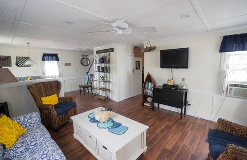 Clinton Casa | The Sharlene Cottage