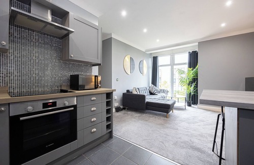 Wythenshawe Apartamento | The Sharston- Close To Airport- Free Secure Parking
