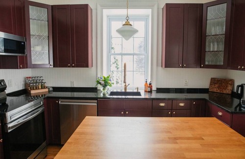Rideau Lakes Casa | The Sheldon Manor & Vineyard