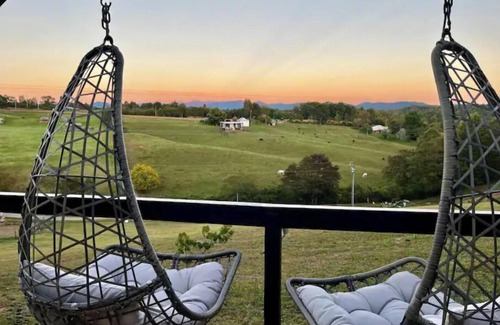 Alexander Casa | The Shell Dome ~Sauna ~Outdoor Shower ~Mtn Views ~Movie Projector ~Labyrinth