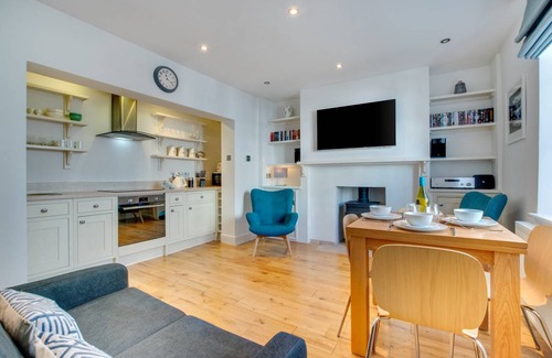 Dartmouth Cabaña | The Shell House