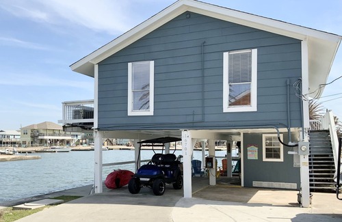 Jamaica Beach Casa | The Shell Shack - A Waterfront Retreat! Corner Canal Home w Quick Beach Access