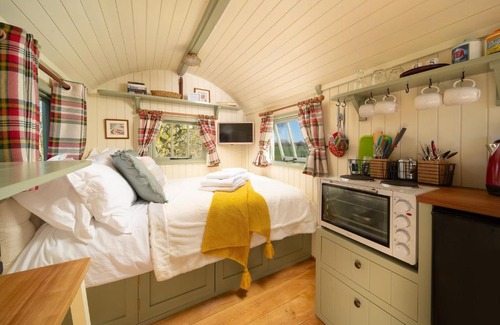 Stoke Rivers Casa | The Shepherd's Shed at Accott Manor