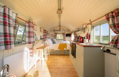 Stoke Rivers Casa | The Shepherd's Shed at Accott Manor