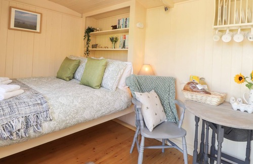 Denton Cabaña | THE SHEPHERDS HUT AT MARLEY, pet friendly in Barham, Kent