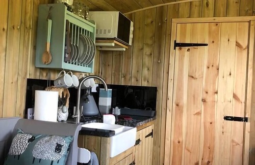 Corwen Cabina | The Shepherds Hut at Hafoty Boeth
