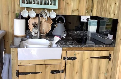 Corwen Cabina | The Shepherds Hut at Hafoty Boeth