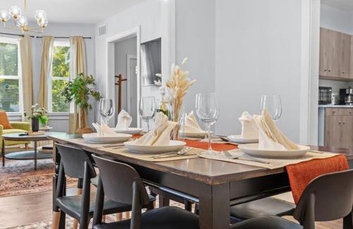Detroit Apartamento | The Sheridan Family Compound
