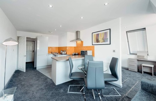 Halifax Apartamento | The Shibden Apartment 203