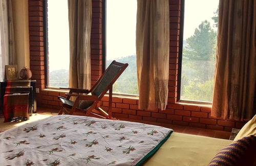 Theog Cama Y Desayuno | The Shilaroo Project