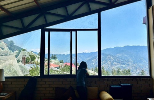 Theog Cama Y Desayuno | The Shilaroo Project