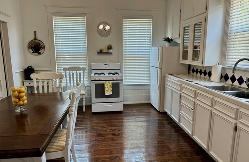 Shiner Casa | The Shiner Hillton that makes you feel at home!