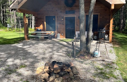 South Boardman Cabina | The Shire, a fun cabin retreat. Warm and cozy, nestled trailside in the woods.