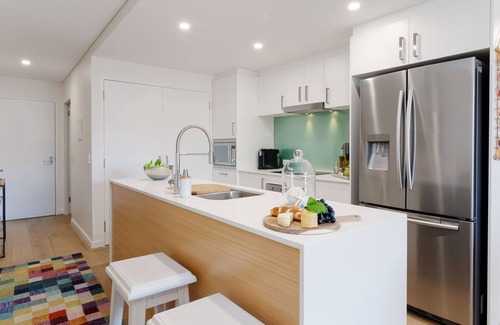 Shoal Bay Apartamento | 104 'The Shoal' 6-8 Bullecourt Street - ropa de cama incluida y menos de 200 m hasta la playa