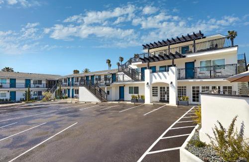 Beach Barber Tract Hotel | The Shoal Hotel La Jolla Beach