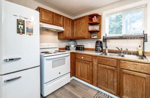 Kodiak Apartamento | THE SHORELINE #5- Beach Access, Ocean Views, Private