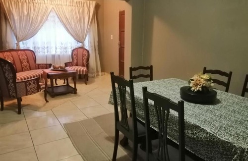 Greater Johannesburg Metropolitan Area Casa | The Signature Guesthouse