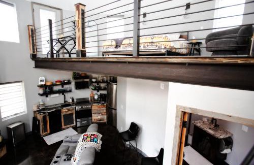Glendale Casa | The Silo Loft At Goose Lake Lane