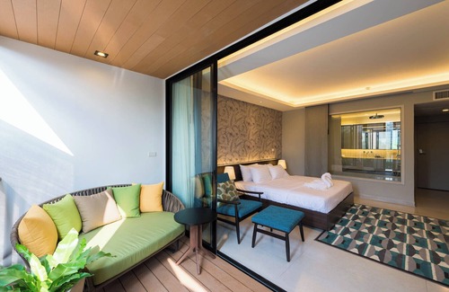 Suan Luang Complejo | The Silver Palm Wellness Resort, Deluxe Double Room, 1 Xlarge Double Bed.