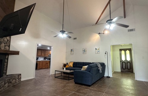 Sulphur Casa | The Simple Dwelling Place