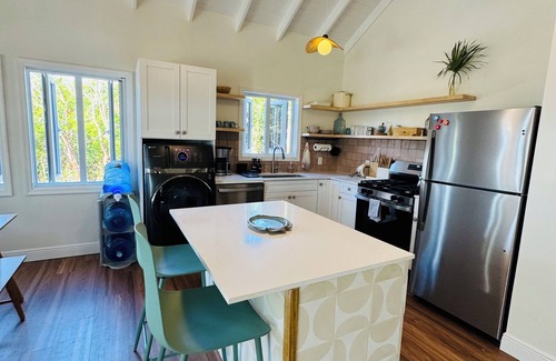 Gregory Town Casa | The Sip Sip Cottage.