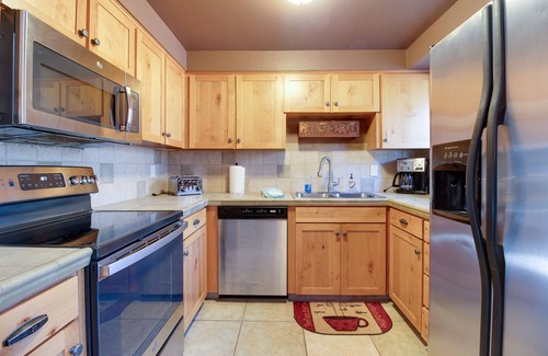 Sisters Casa | The Sisters Moose Home in Tollgate Sleeps 6 Access to Seasonal Pool