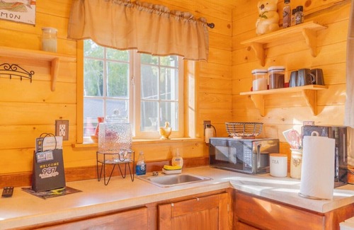 College Cabina | The Skarland Trail Cabin