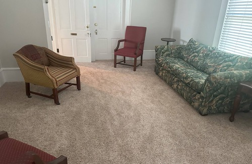 Hartwell Casa | The Skelton House: spacious 8-bedroom house in charming Downtown Hartwell