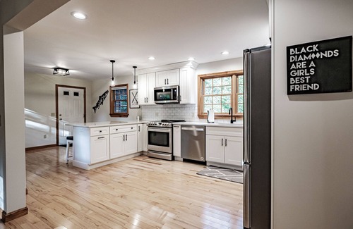Sunday River Area Casa | The Ski House on Nordic Knoll - Spacious Ski house, under 10 minutes to Sunday River