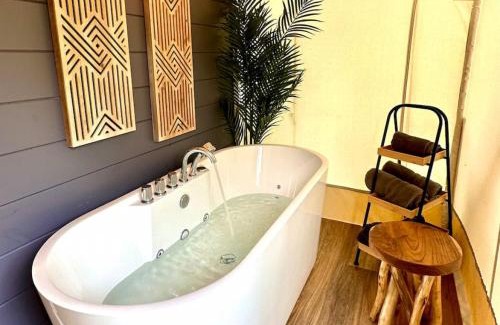 Cadiz Otro | The Skinner, Luxury Safari Tent