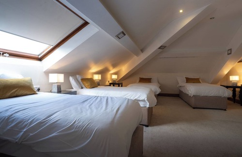 Skipton Hotel | The Skipton Hotel - Formerly Hotel Rendezvous