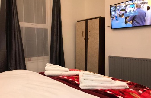 Sheffield Casa | The Skipton Villa - The Red