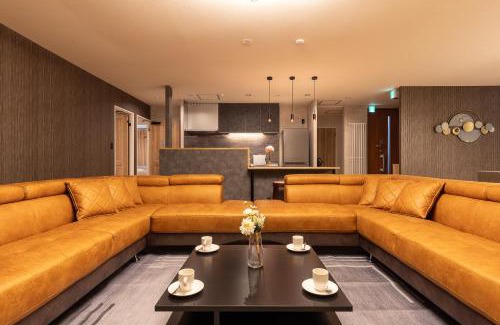Higashi Casa | The SKY