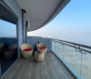 Noida Apartamento | The sky stay