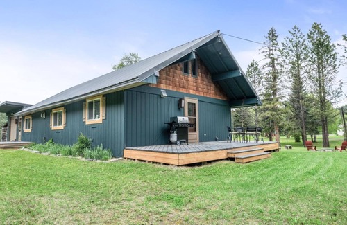 Whitefish Casa | The Skyles Lake Escape- A cozy mountain retreat!