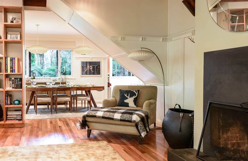 Mount Toolebewong Villa | The Slate House - Off-Grid Eco Retreat