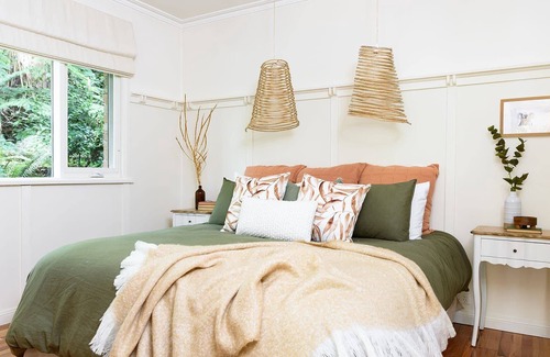 Mount Toolebewong Villa | The Slate House - Off-Grid Eco Retreat