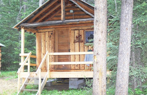 Cooke City-Silver Gate Cabina | Wolf Crossing - Cabina