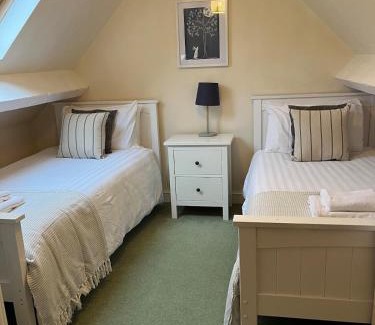 Bodenham Casa | The Smithy, Wonderful Riverside Accommodation