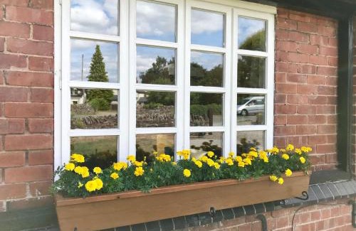 Bodenham Casa | The Smithy, Wonderful Riverside Accommodation